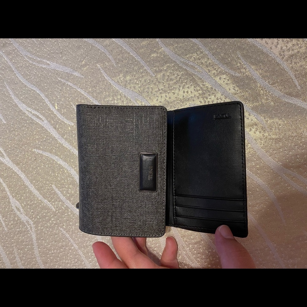 Tumi wallet